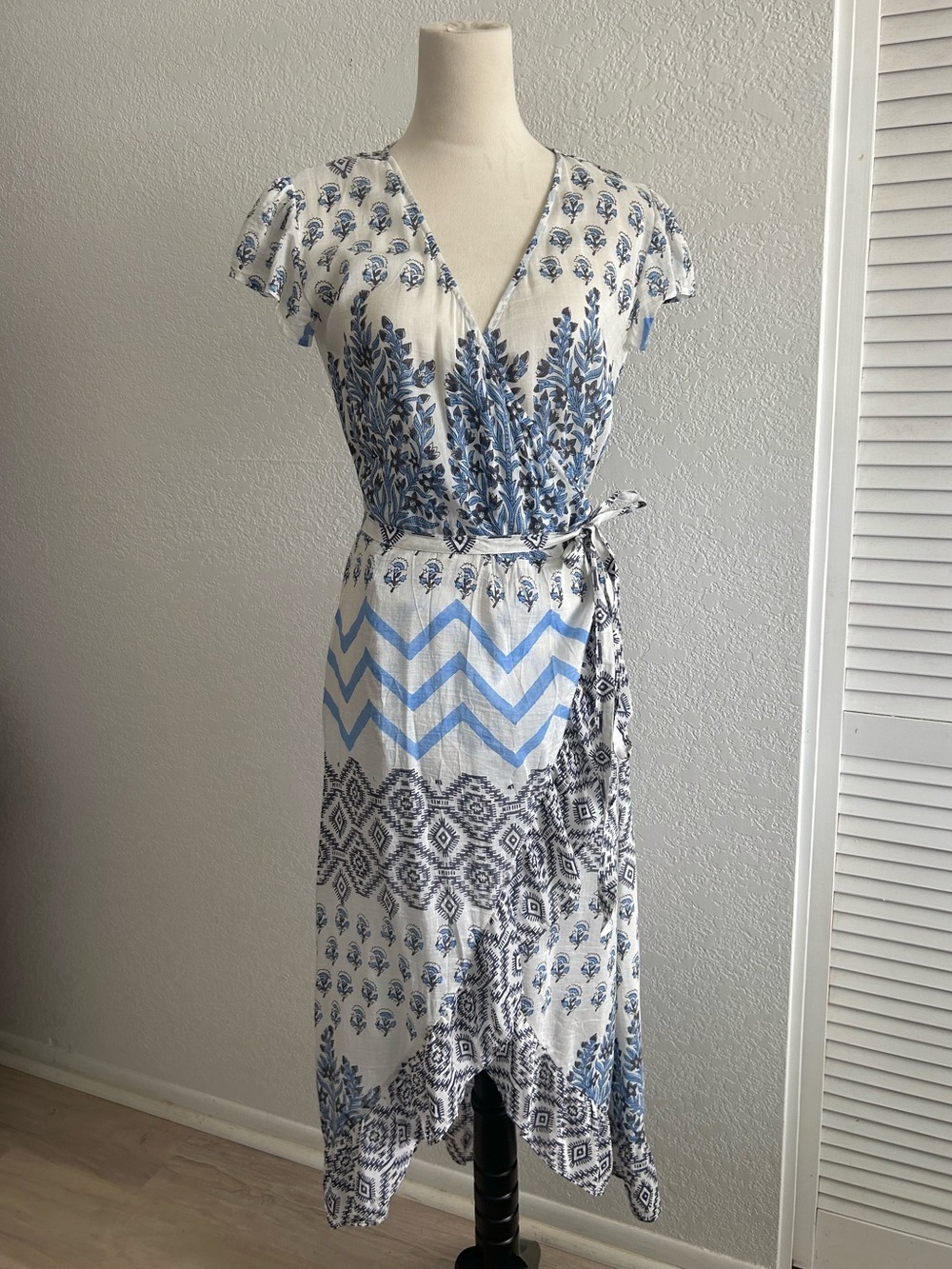 Bell by Alicia Bell Blue White Cotton Silk Boho Floral Print Front Wrap Dress